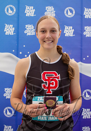 3A Girls Triple Jump Champion - rianne Bailey - South Fremont