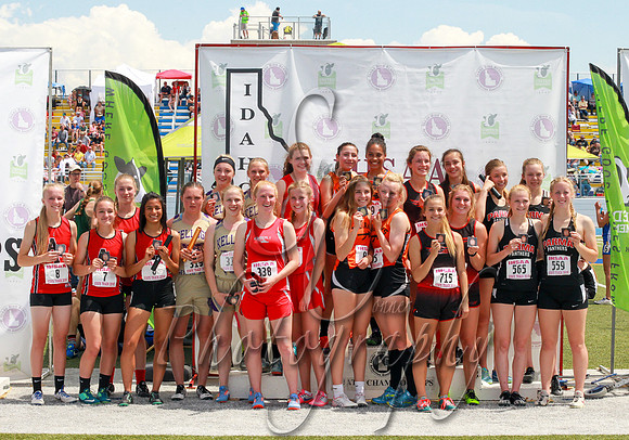 3A Girls 4x200 Relay 3