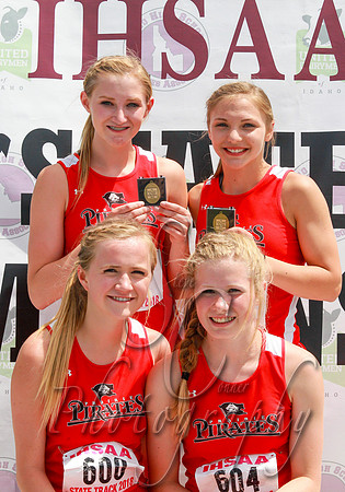 1A Girls 4x200 Relay Prairie 2