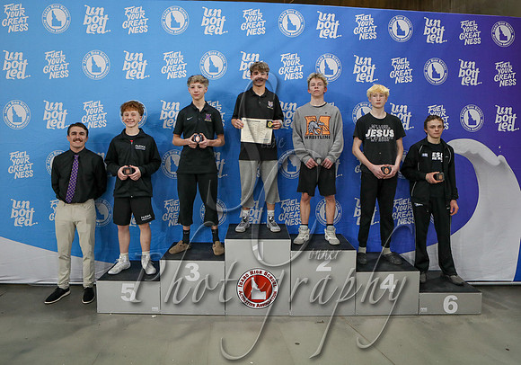113 lb 3A Award Stand