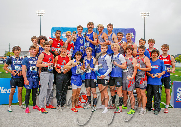 4A Boys 4x200 Relay