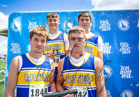 2A Boys 4x200 Relay Champions - Raft River