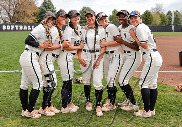 SLCC vs. CSI Game 1 Rilyne Keck, Lily Heitz, Kyli Carrell, Anslie Yazzie, Caroline Simpson, Alyce Archuleta, Abbie Banning 015