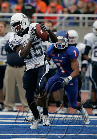 NCAA FOOTBALL: NOV 08 Utah State at Boise State