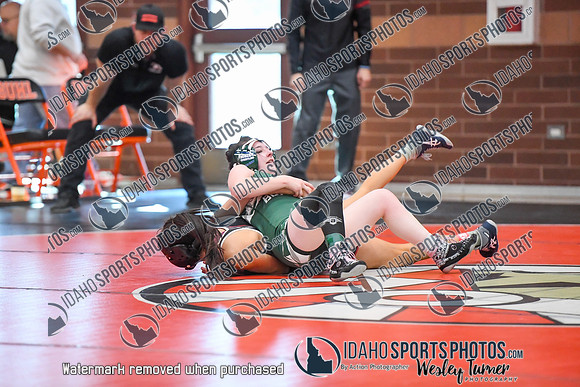006 Girls wrestling Districts first rounds 1-18