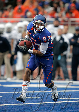 NCAA FOOTBALL: NOV 08 Utah State at Boise State