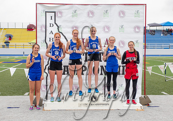 2A Girls 3200M