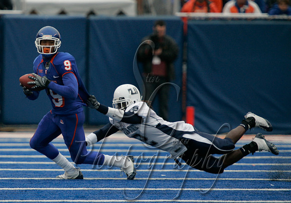 NCAA FOOTBALL: NOV 08 Utah State at Boise State