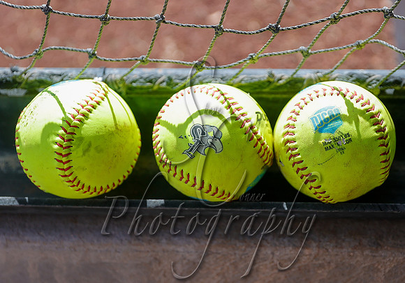 04272024 CSI Softball Sophomore Day   344