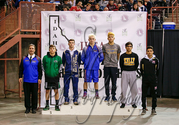 4A 132 lb Awards Podium