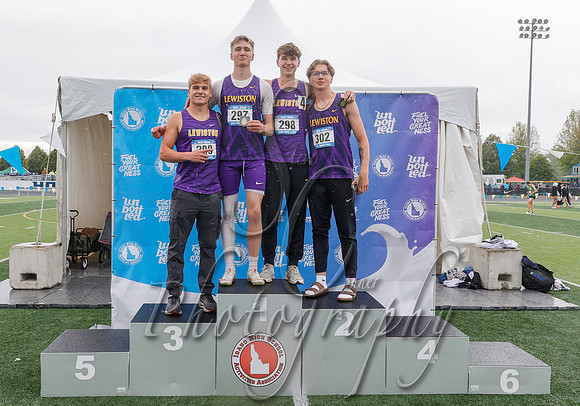 5A Boys 4x200 Relay Champions - Lewiston 3