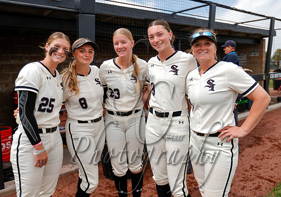 SLCC vs. CSI Game 1 Brielle Milius, Hailey Louder, Emerson Fuller, Ella Farrell, Mariah Schauwecker 042